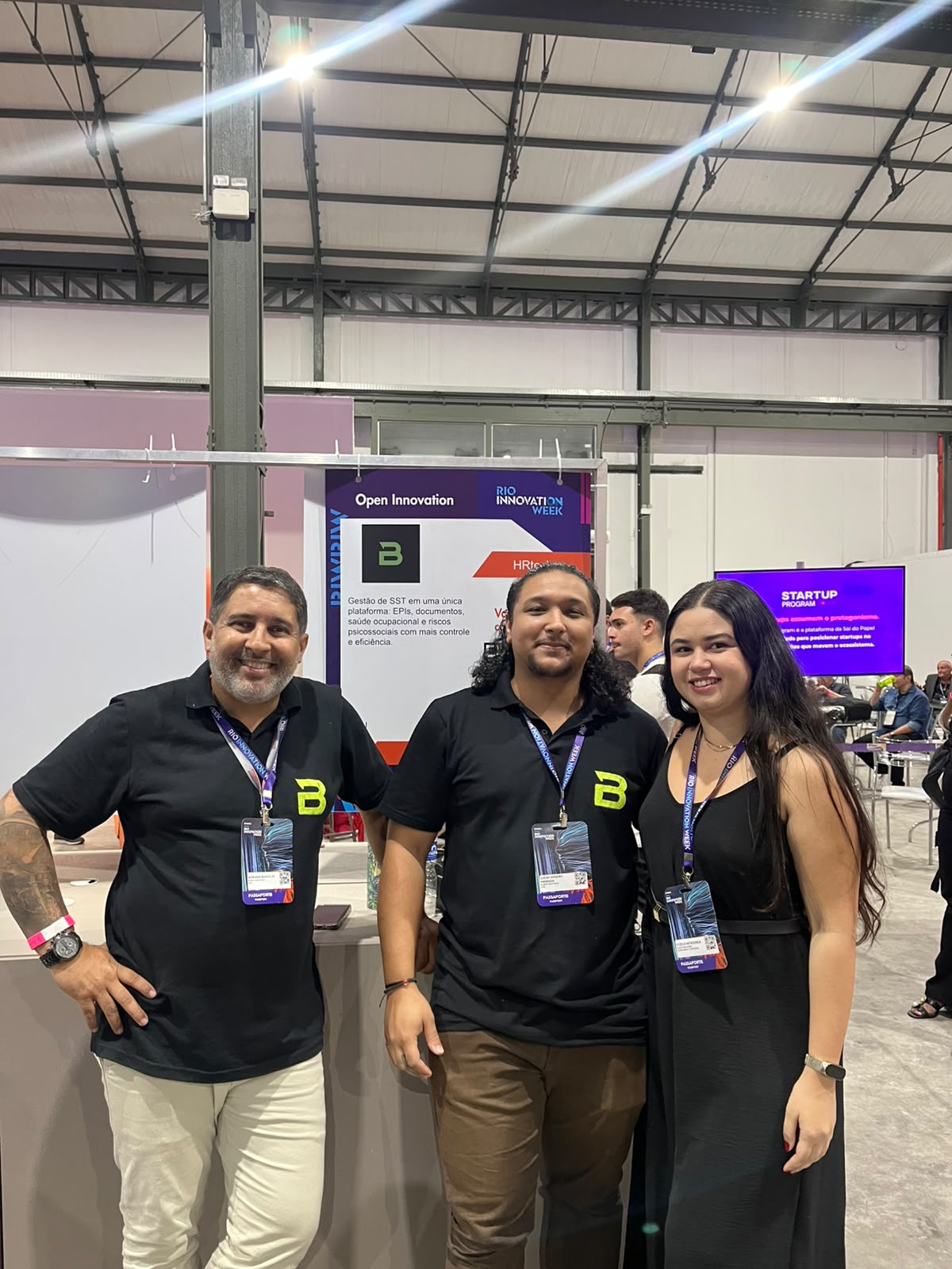 Equipe B.Safe Solutions no painel de Open Innovation da Rio Innovation Week 2026